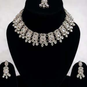 Elegant Pearl Drop Necklace